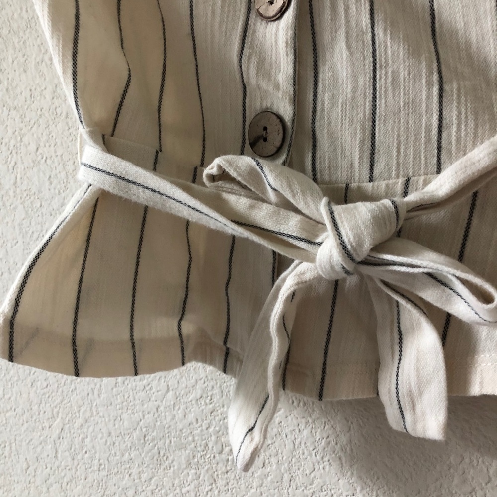 BERSHKA V neck tie front striped white top - Picture 3 of 9